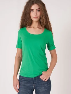 Basic T-Shirt Mit Aufgeschlagenen Armel Aus Baumwolle