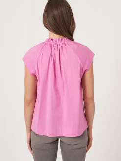Bluse Mit Gerafftem Halsausschnitt Mit Bandchen