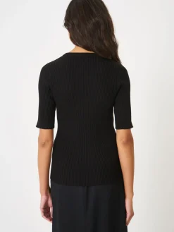 Figurbetonter Kurzarm-Pullover In Rippstrick