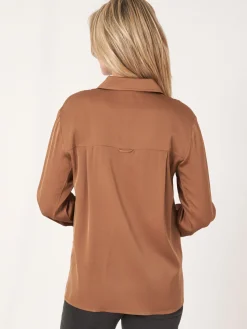 Hemdbluse Mit Brusttasche Und Seitenschlitzen Aus Seide
