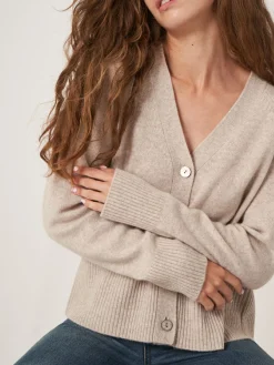 Kaschmir-Strickjacke Mit Geripptem V-Ausschnitt