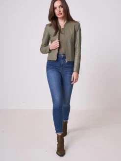 Kurze Lederjacke