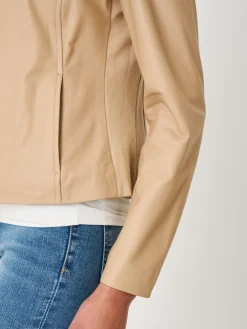 Kurze Lederjacke