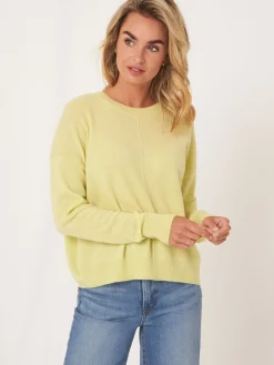 Lassiger Bio-Kaschmir-Pullover Mit Geknopftem Rucken