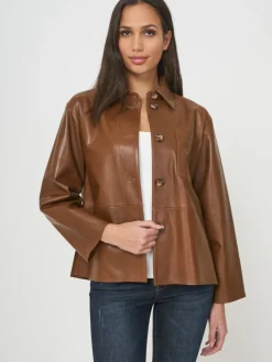Locker Geschnittene Hemdjacke Aus Leder