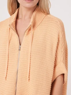 Poncho Aus Baumwollstrick Mit Reisverschluss Und Größer Rippenstruktur