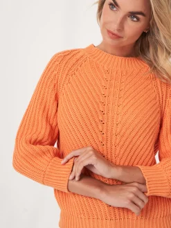 Pullover Aus Größem Rippenstrick Mit Kurzen Puffarmeln