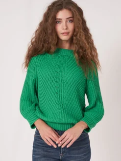 Pullover Aus Größem Rippenstrick Mit Kurzen Puffarmeln