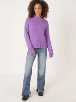 Pullover Mit Stehkragen Mit Geripptem Saum Und Strick-Details