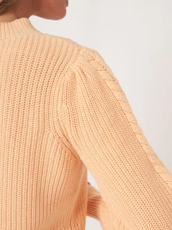 Rippenstrickpullover Mit Uberschnittenen Schultern