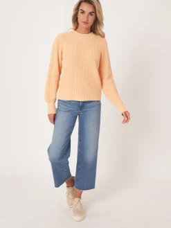 Rippenstrickpullover Mit Uberschnittenen Schultern