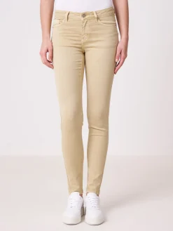 Straight-Cut Jeans