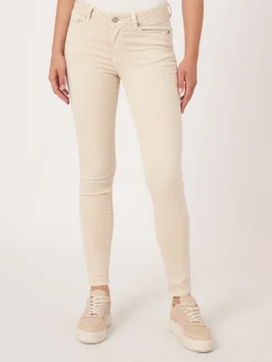 Straight-Cut Jeans