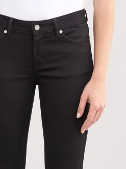 Straight-Cut Jeans