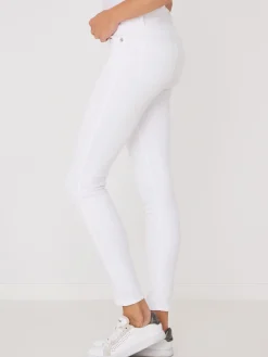 Straight-Cut Jeans