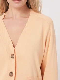 Strickjacke Aus Baumwollmischung Mit Knopfen Und Taschen
