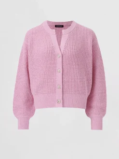 Strickjacke Aus Größem Rippenstrick Mit Puffarmeln