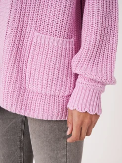 Strickjacke Aus Größem Rippenstrick Mit Wellenschliff Am Saum