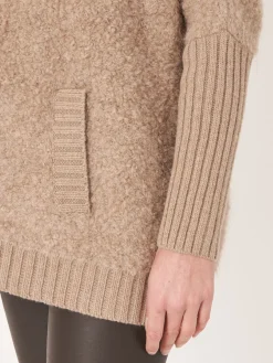 Strickjacke Aus Italienischem Garn Mit Reisverschluss Und Taschen