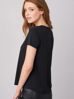 T-Shirt Mit V-Ausschnitt Und Brusttasche