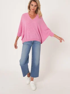Ubergroser Armelloser Bio-Kaschmir-Pullover