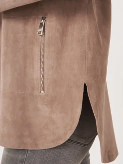 Wildlederjacke Mit Kapuze Und Geschlitzten Armeln